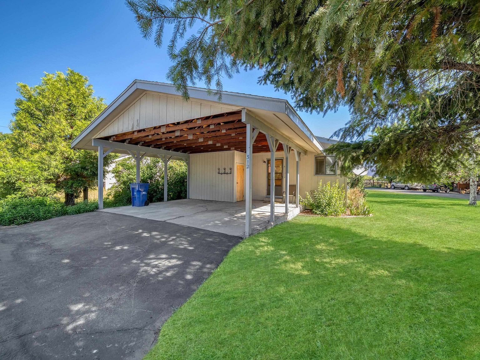 312 Lassen St, Chester, CA 96020 | Zillow