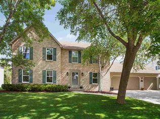 24 Diane Ln, Appleton, WI 54915