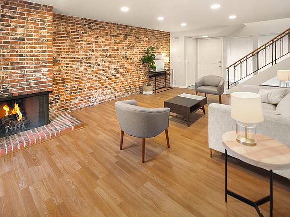 4th image of 14314 NE 7th Pl APT 1