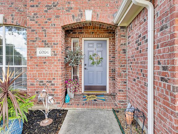 4th image of 6004 Crestmill Ln