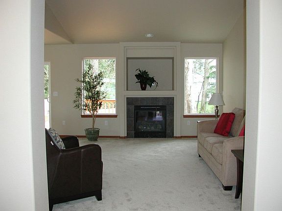 3rd image of 13910 17th Ave W