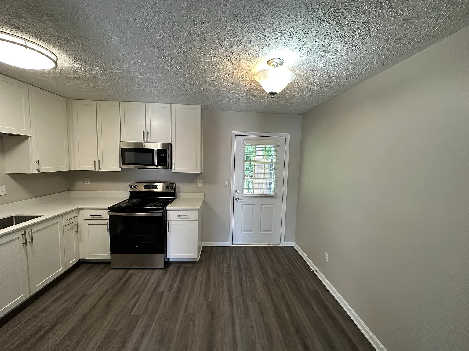 2 bed, 1183 sqft, $1,475 — Photo 3