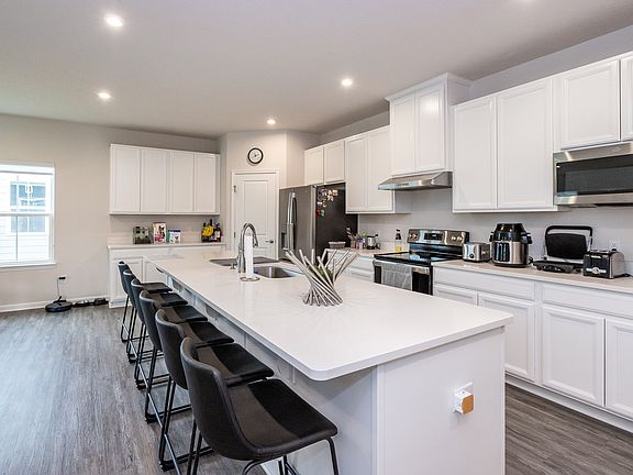 4th image of 2780 Grayber Ln