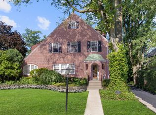 330 Radcliffe Way, Hinsdale, IL 60521