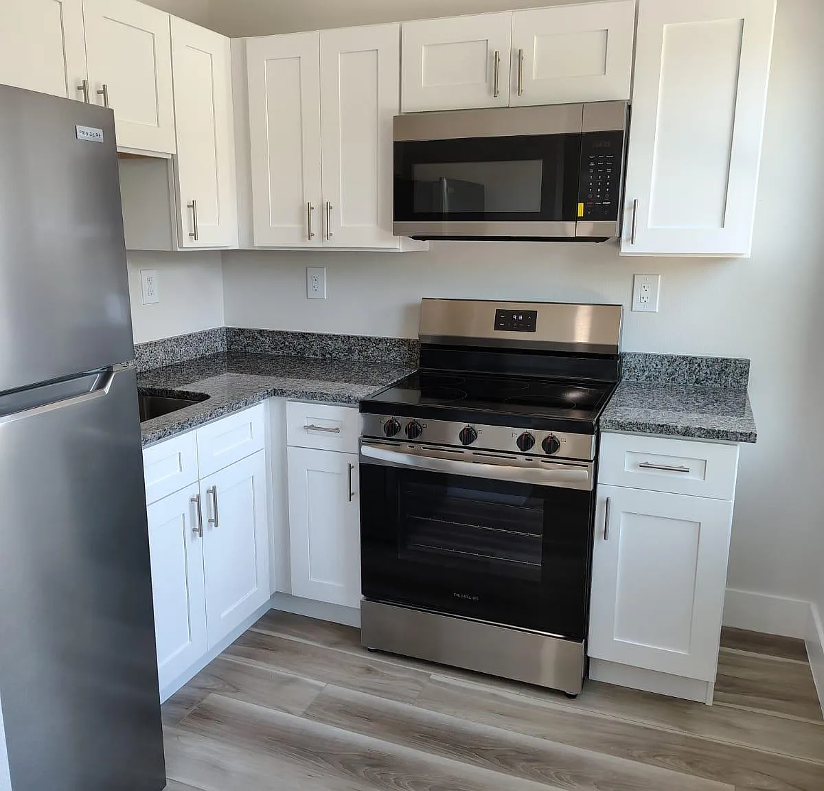 2 bed, 725 sqft, $1,295 — Photo 3