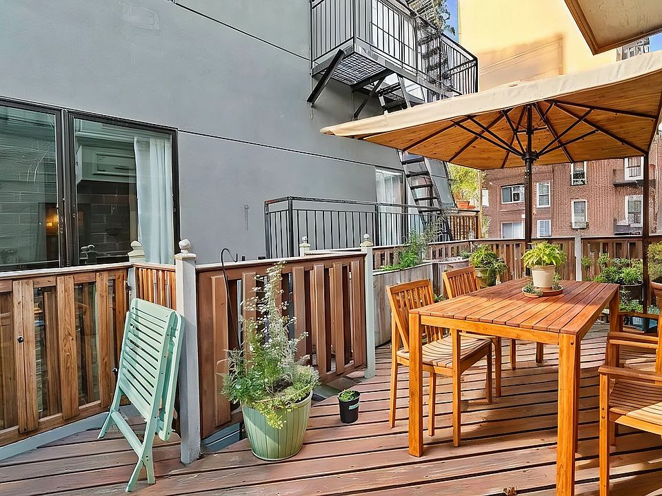 2nd image of 118 16th St #1B