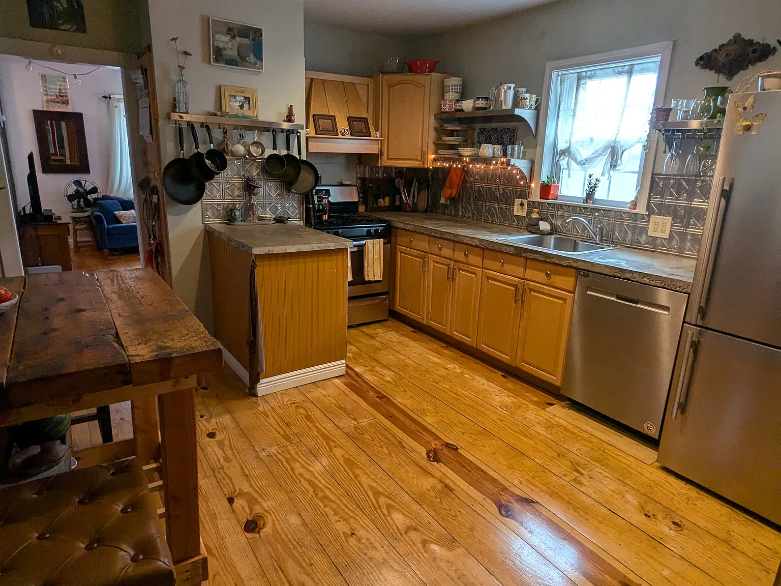 18 Burnside St — Photo 3