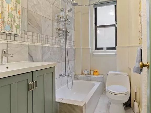 5th image of 409 Edgecombe Ave APT 2G