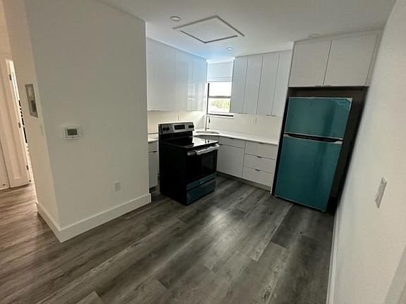 5th image of 107 Southwest Ave #0