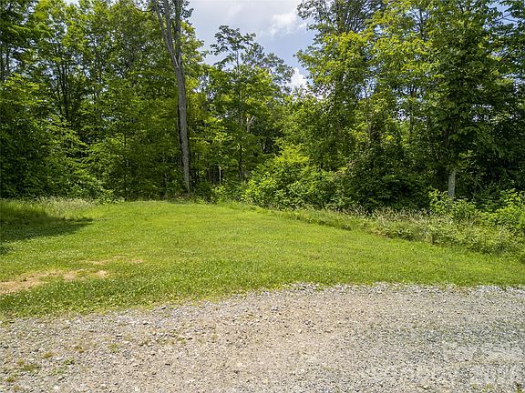 3rd image of 168 Smith Creek Rd