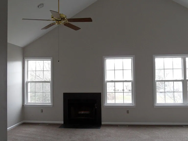 178 Queensbury Pl — Photo 7