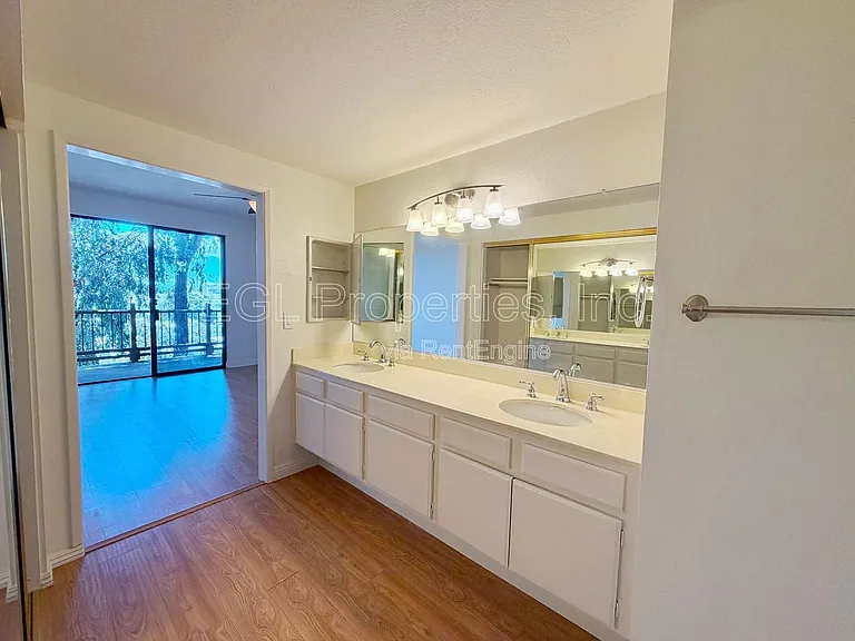 2559 Plaza Del Amo #205 — Photo 11