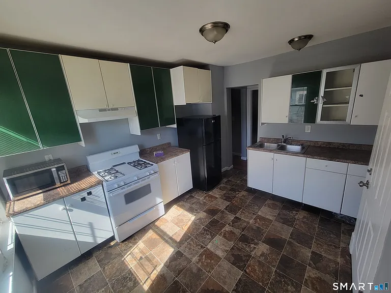 260 Pine St #3 — Photo 6