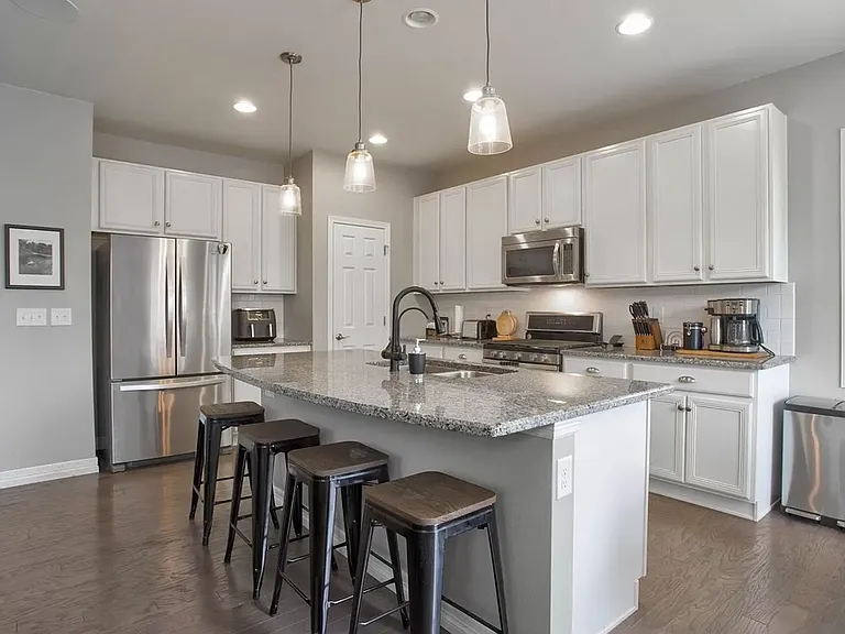 11551 Jimenez St — Photo 8