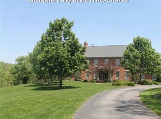 9 Foxchase Rd, Charleston, WV 25304