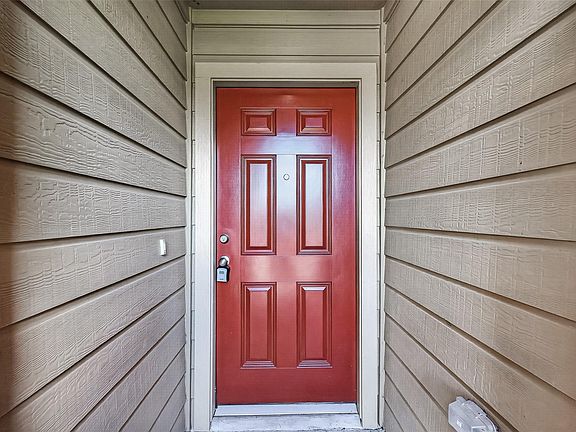 3rd image of 2703 Fawn Mountain Dr