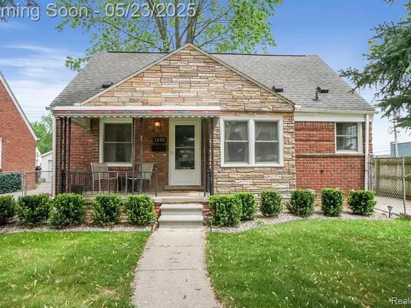 1800 Ellwood Ave, Berkley, MI 48072
