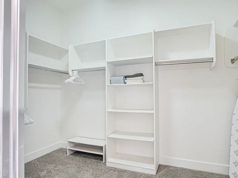 3938 E Dubois Ave — Photo 19