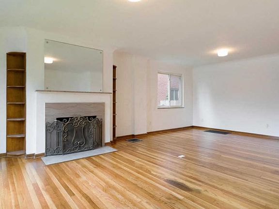 4th image of 1461 Ashland Ave