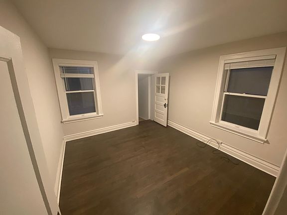 4th image of 1021 Art Hill Pl #3