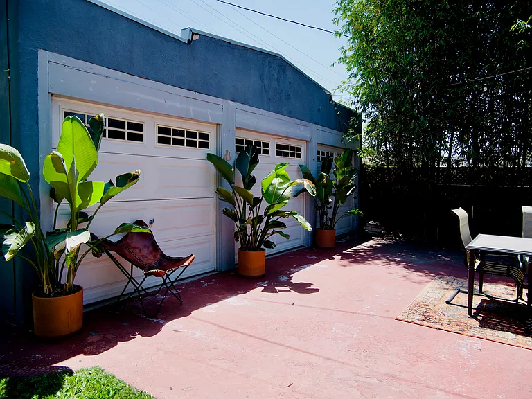 3036 Edgehill Dr — Photo 3