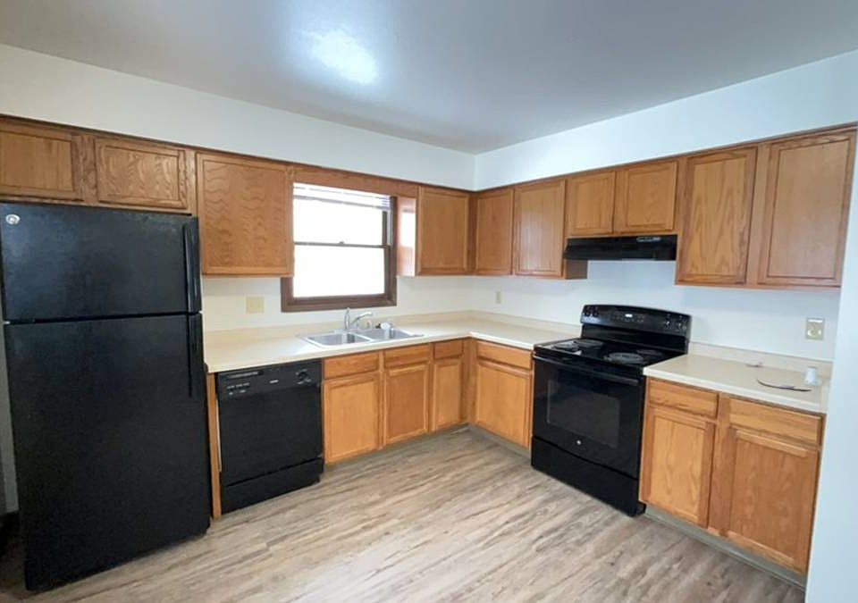 1st image of 114 Cecilia Ct