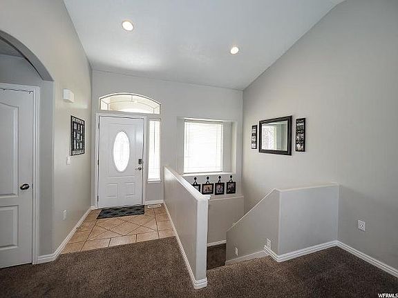 3rd image of 14352 S Fair Hope Cir