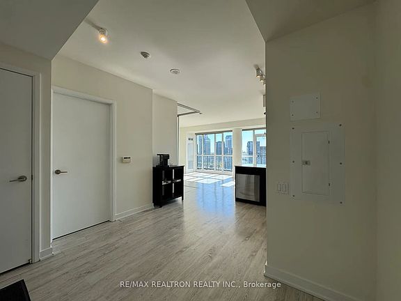4th image of 78 Tecumseth St #1604