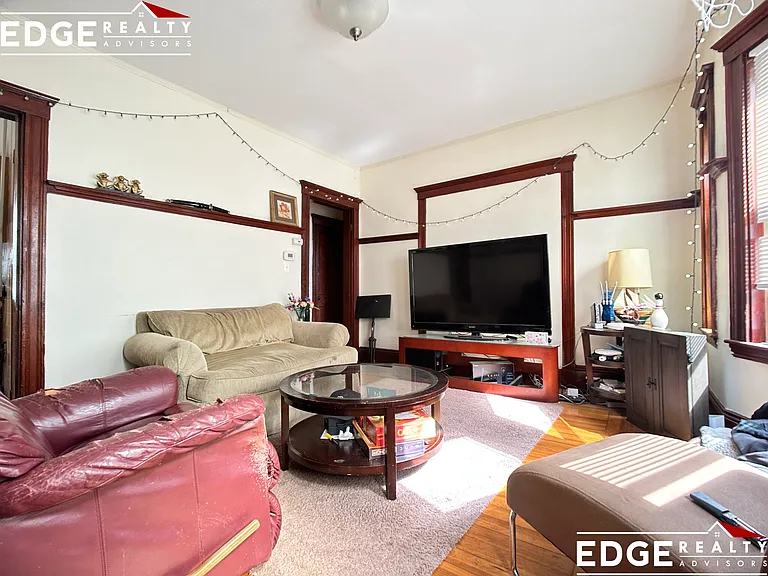 550 Washington St #2A — Photo 6