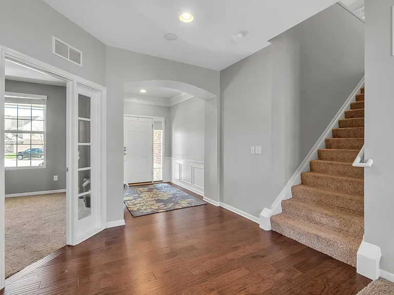 15745 Diamante Dr — Photo 4