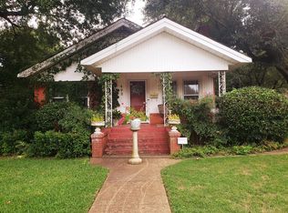 402 E Angelina St, Palestine, TX 75801