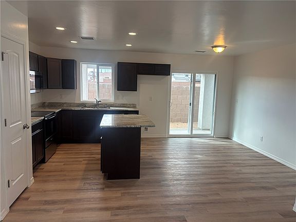 5th image of 995 Berk Ave