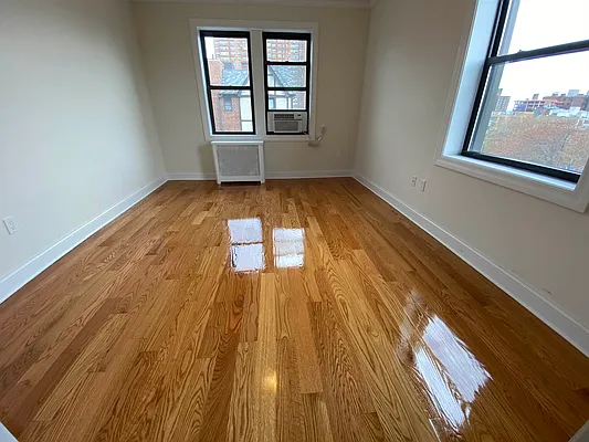 Rented by Contact Realty | media 21