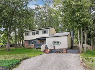 27 Woodhurst Dr, Voorhees, NJ 08043