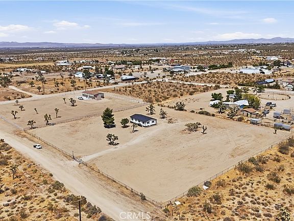 5th image of 12421 Desert View Rd