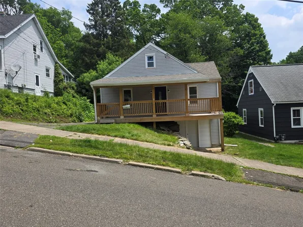 404 N Oak Ave, Endicott, NY 13760