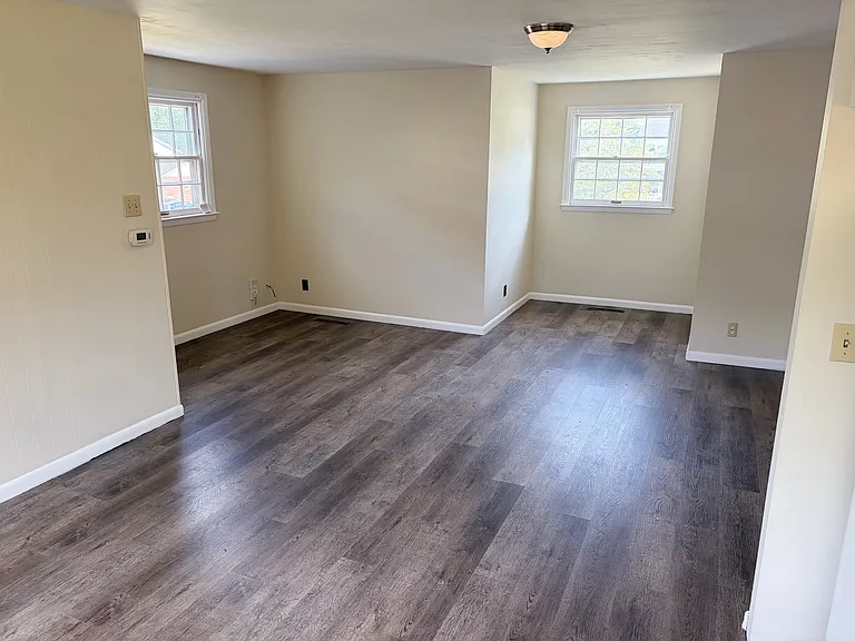 104 E Pine Ave — Photo 5