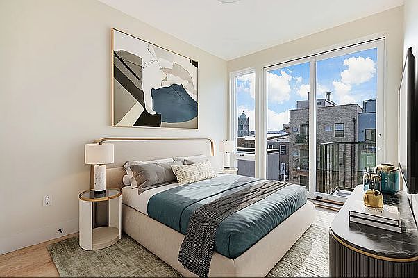 2nd image of 131 Kingsland Ave #2E