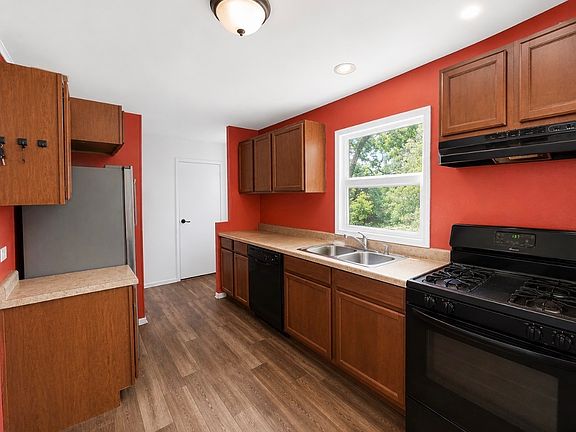 4th image of 205 Caddy Ave