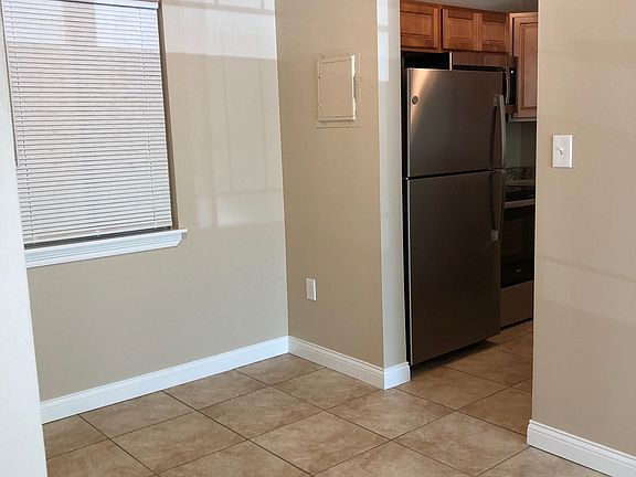 5th image of 38380 North Ln APT F207