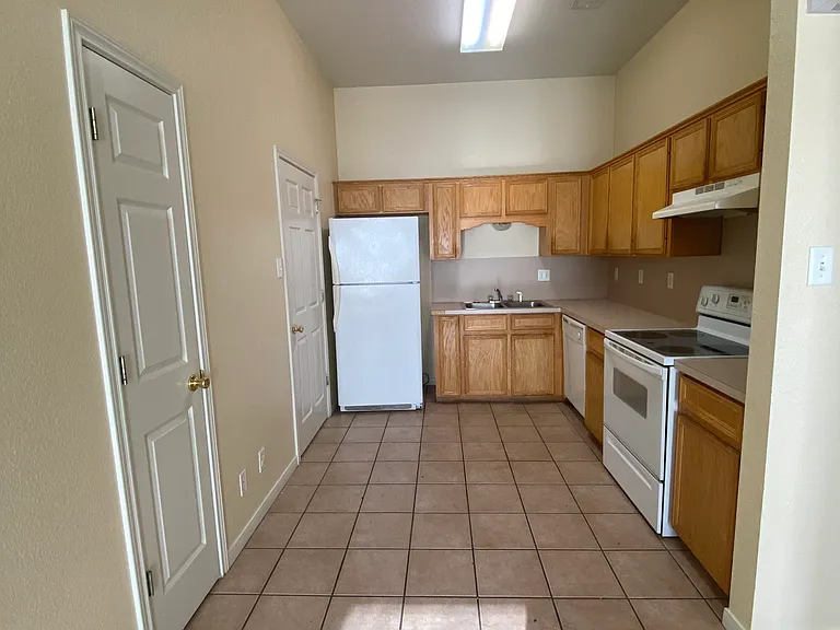 5107 Daybreak Dr #B — Photo 5