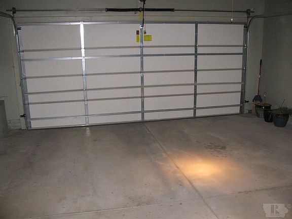 3rd image of 2007 Woodfield Dr