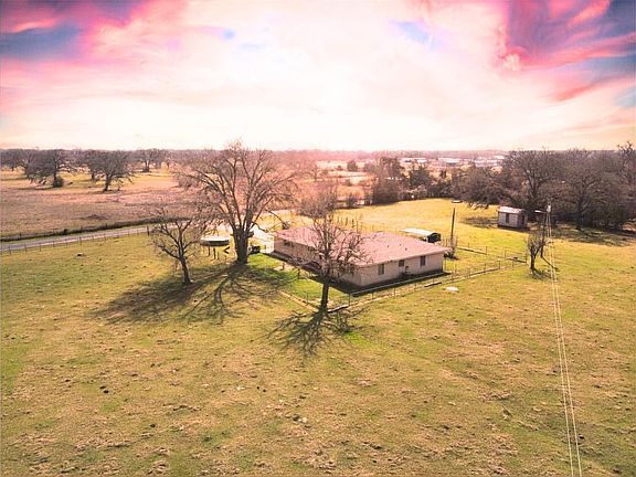 2nd image of 22052 Chapman Rd