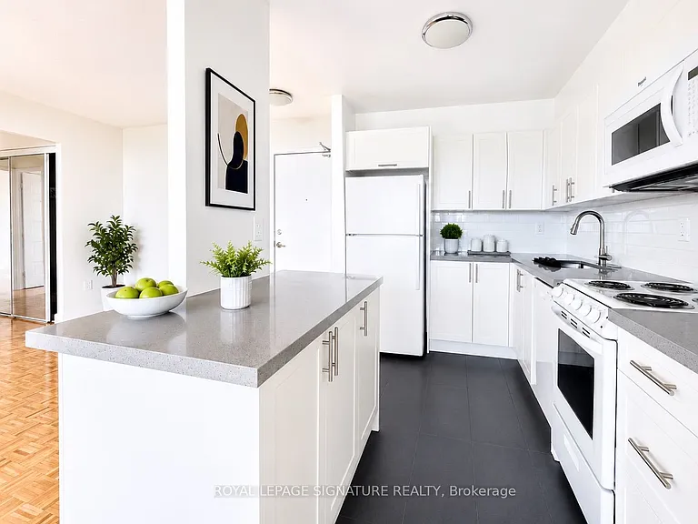 666 Spadina Ave #1503 — Photo 4