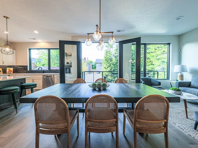 366 Zimpfer St — Photo 1
