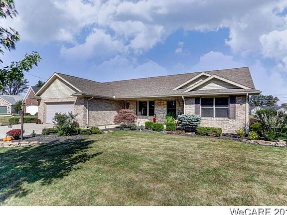 2nd image of 424 Brett Ln