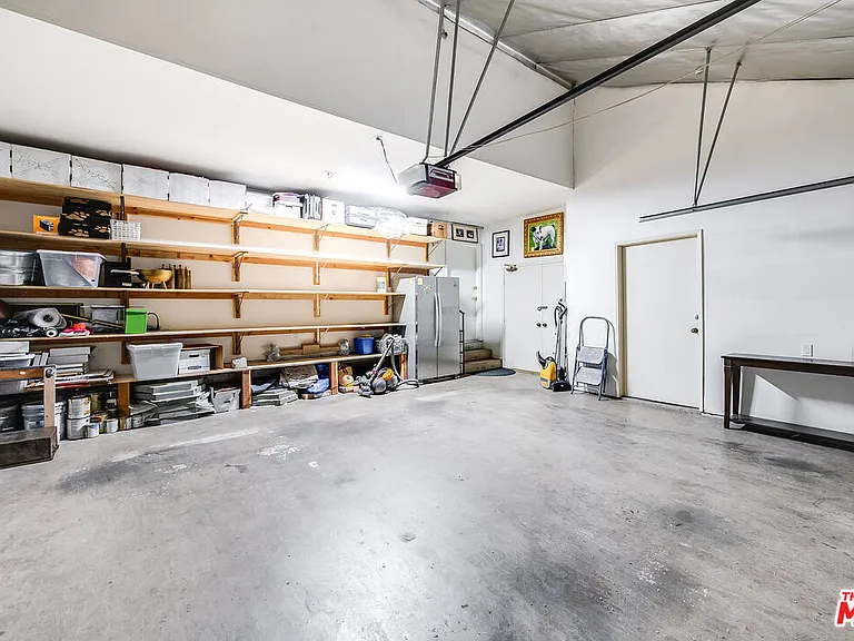 4635 Clybourn Ave — Photo 33