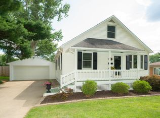 3017 Grace Rd, Kalamazoo, MI 49006