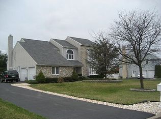 251 Sunset Dr, Richboro, PA 18954