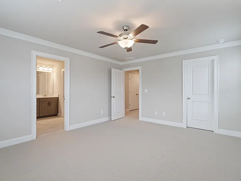 713 Mulberry Walk — Photo 18
